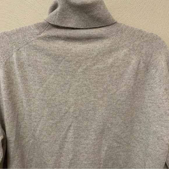 CO Essentials Cashmere Sweater Size Small - Picture 2 of 6